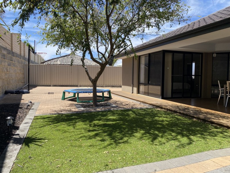 6 Tarwhine Turn, Yanchep WA 6035