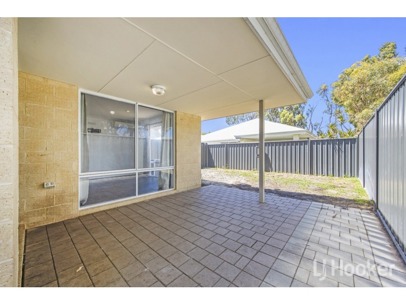 1/4 Tempo Street, Yanchep WA 6035