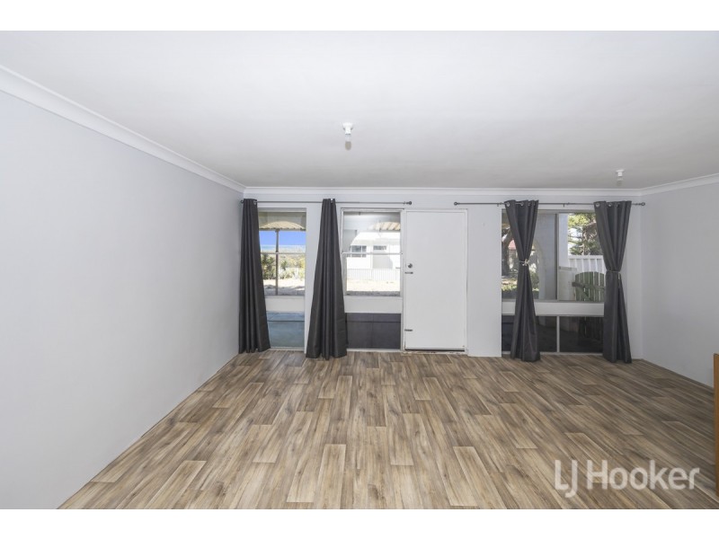 6 Springhill Place, Two Rocks WA 6037