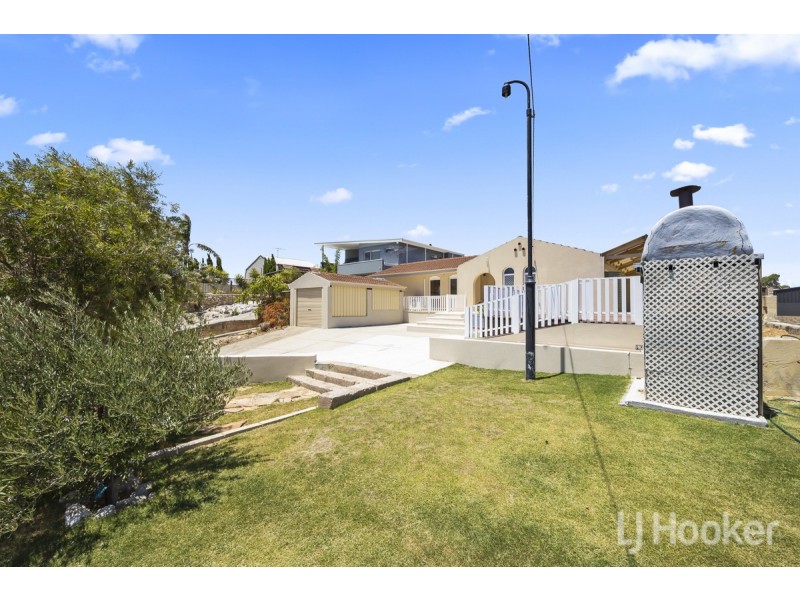 32 Frigate Crescent, Yanchep WA 6035