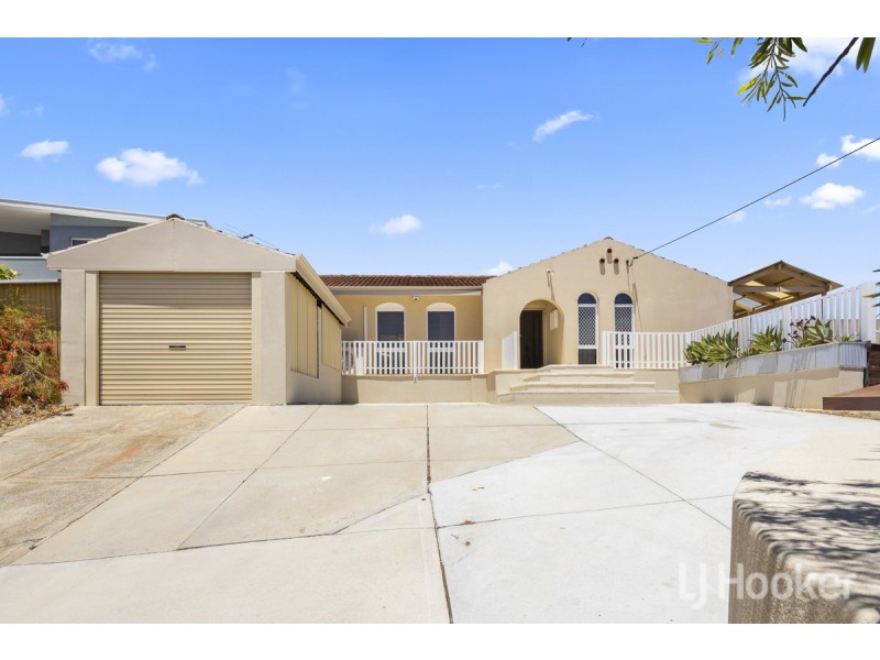 32 Frigate Crescent, Yanchep WA 6035