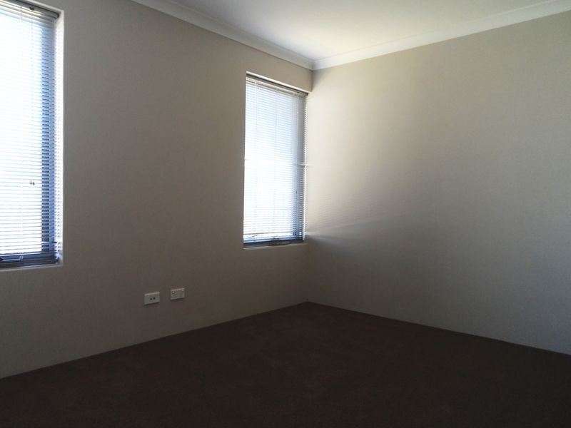 17 Current Street, Yanchep WA 6035