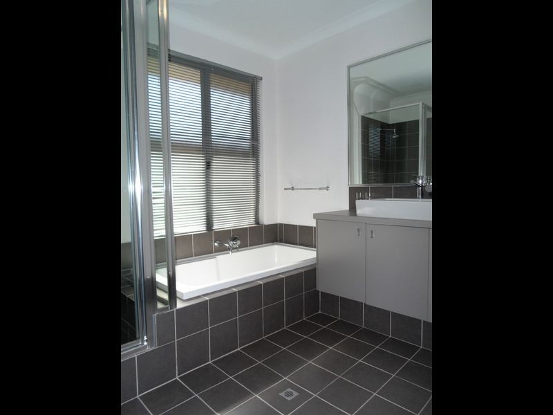 17 Current Street, Yanchep WA 6035