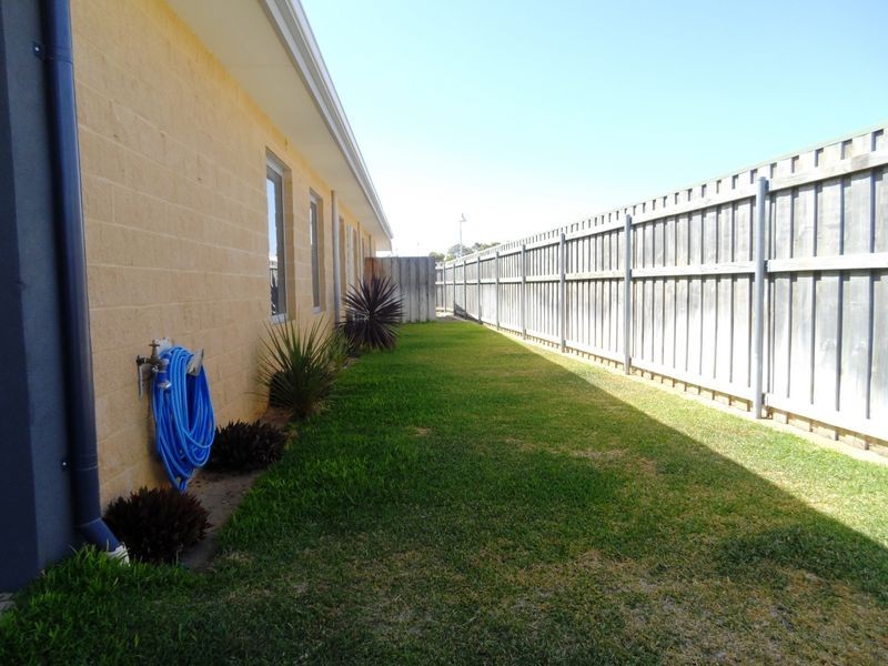 17 Current Street, Yanchep WA 6035