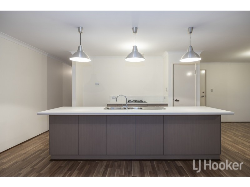 23 Tinsel Street, Yanchep WA 6035