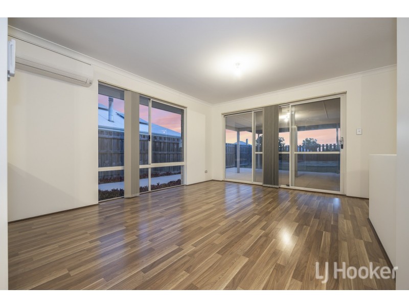 23 Tinsel Street, Yanchep WA 6035