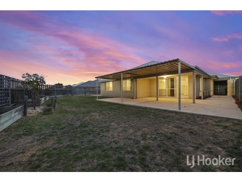 23 Tinsel Street, Yanchep WA 6035