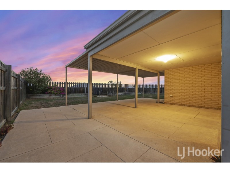 23 Tinsel Street, Yanchep WA 6035