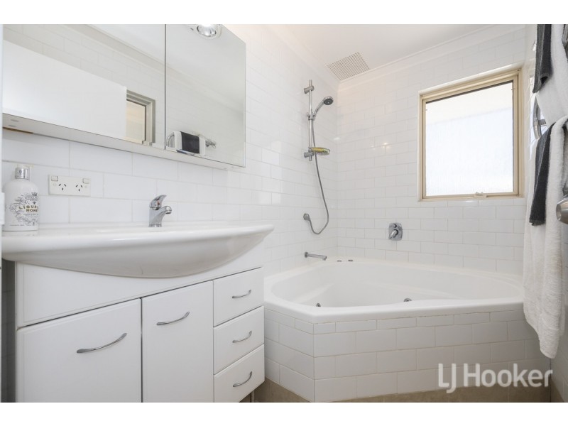 8 Lugger Place, Yanchep WA 6035