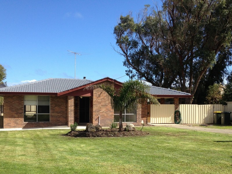 17 Eyre Court, Two Rocks WA 6037