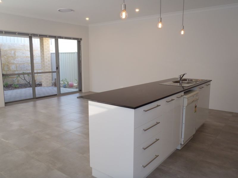 87 Seaside Avenue, Yanchep WA 6035