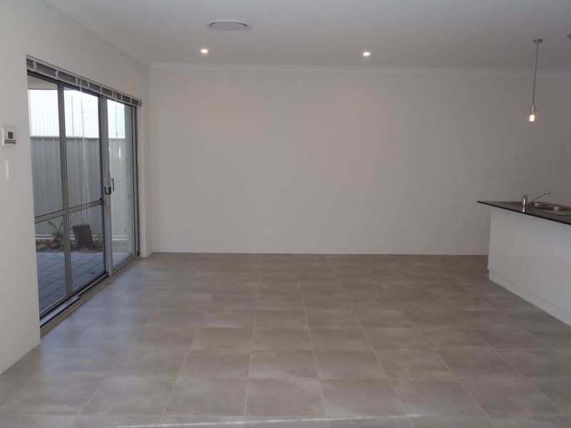 87 Seaside Avenue, Yanchep WA 6035