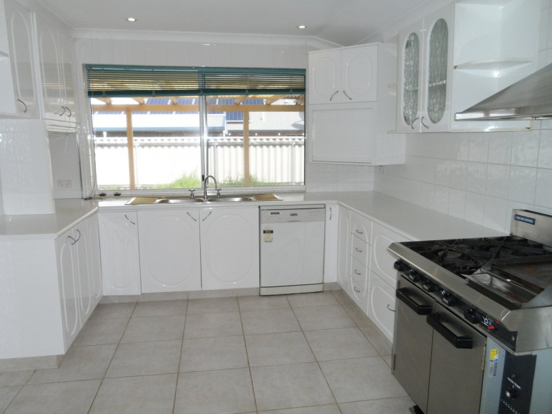 5 Gretel Court, Two Rocks WA 6037