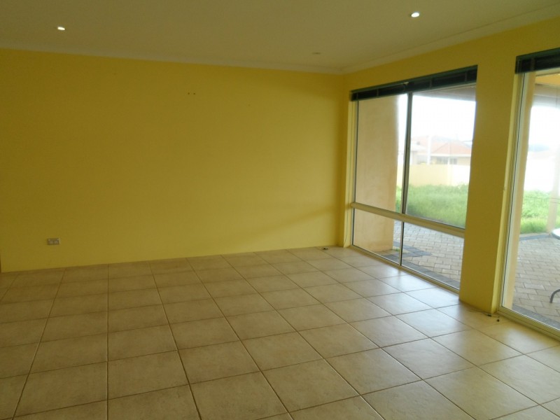 5 Gretel Court, Two Rocks WA 6037