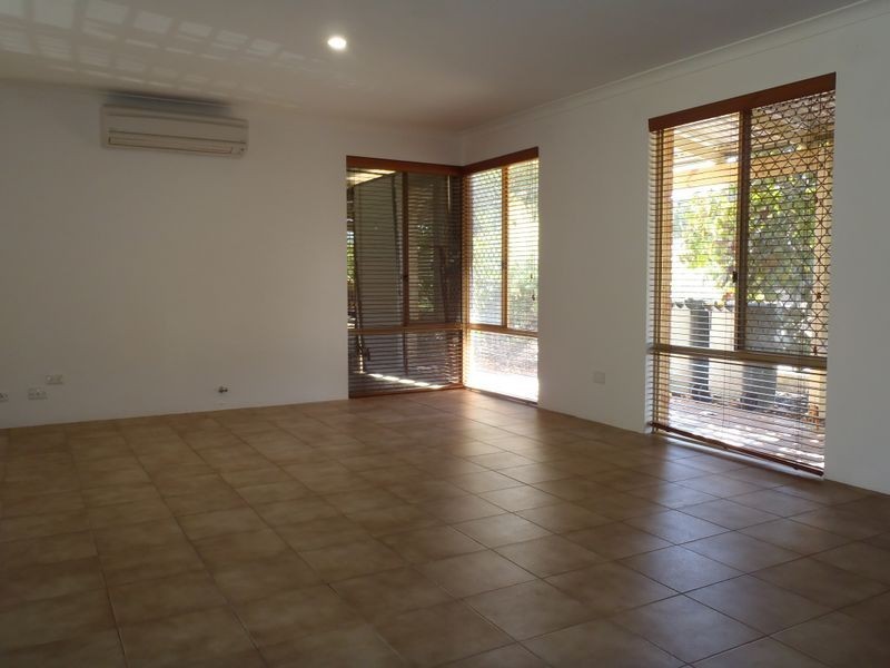 4 Valkyrie Place, Two Rocks WA 6037