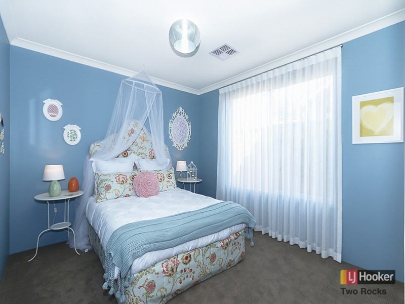 29 Newmarket Parade, Butler WA 6036