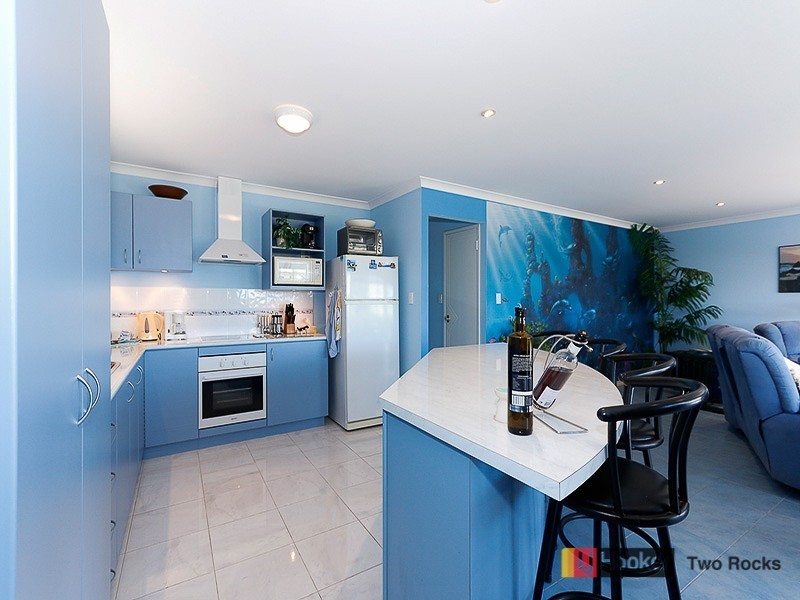 16 Charnwood Avenue, Two Rocks WA 6037