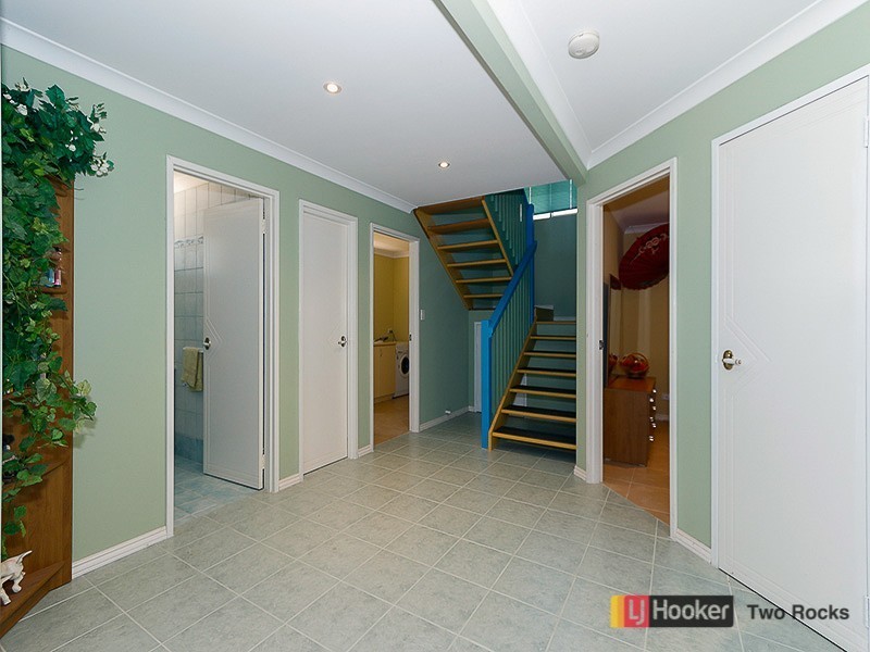 16 Charnwood Avenue, Two Rocks WA 6037