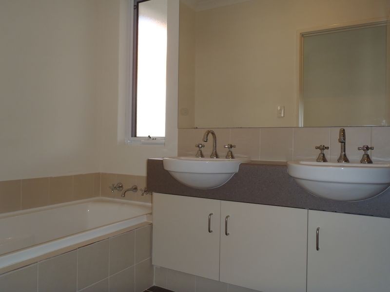 9 Windy Lane, Yanchep WA 6035