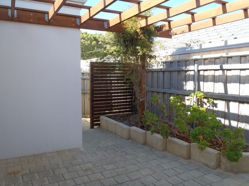 9 Windy Lane, Yanchep WA 6035