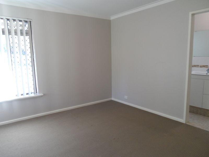 35 Weatherley Drive, Two Rocks WA 6037