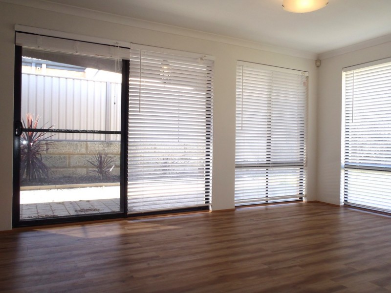 38 Lady Lindsay Cove, Yanchep WA 6035