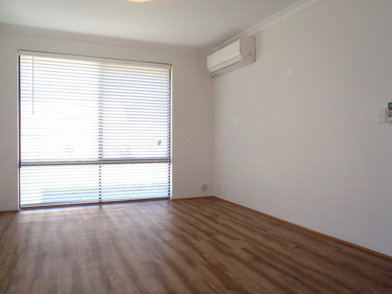 38 Lady Lindsay Cove, Yanchep WA 6035