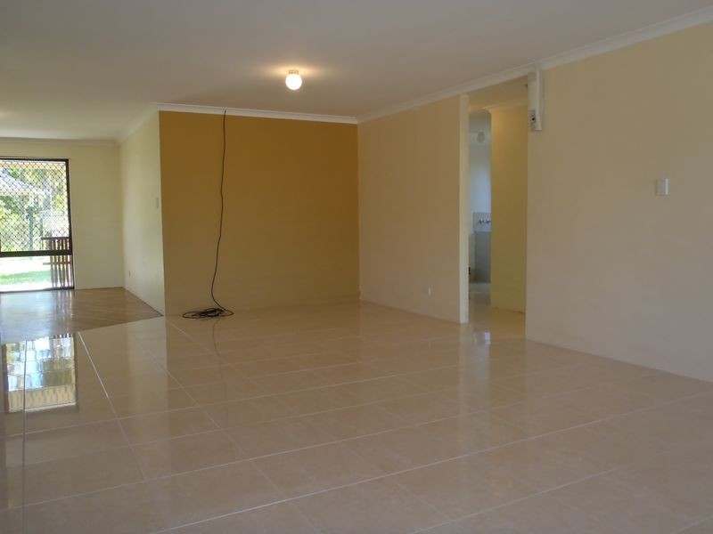 5 Candler Way, Two Rocks WA 6037