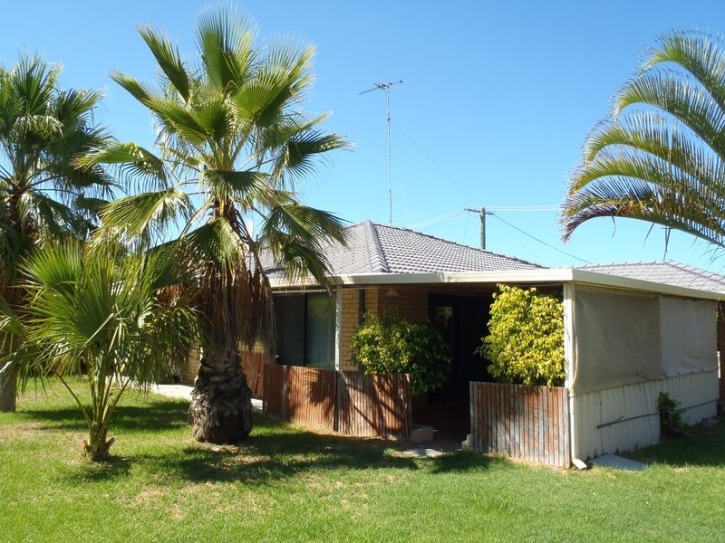 5 Candler Way, Two Rocks WA 6037