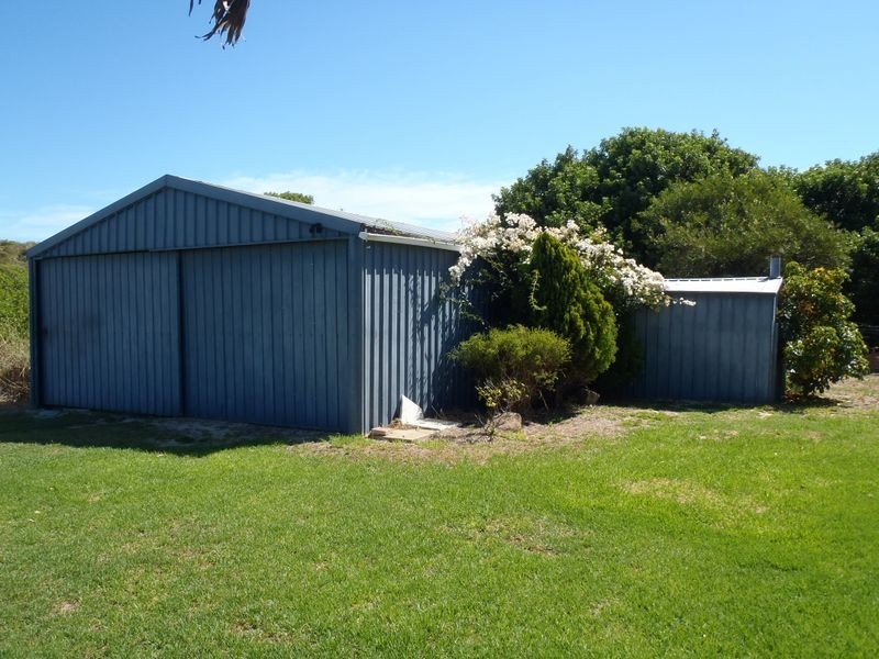 5 Candler Way, Two Rocks WA 6037