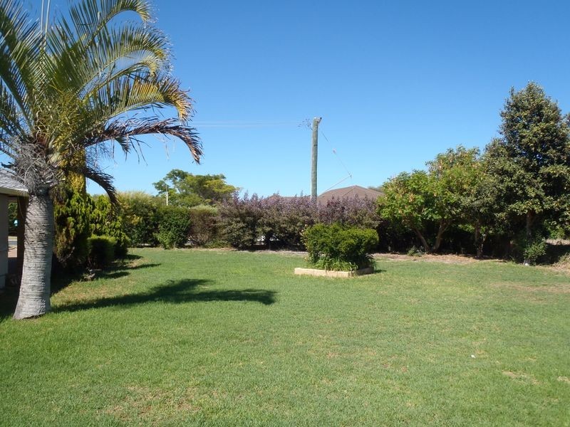 5 Candler Way, Two Rocks WA 6037
