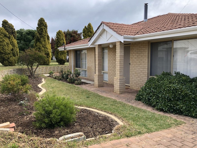 9 Caley Place, Two Rocks WA 6037