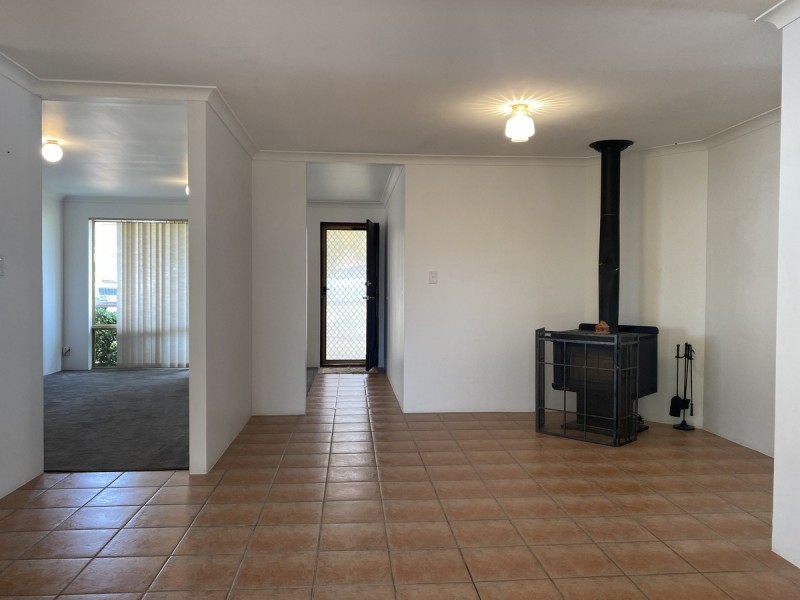 9 Caley Place, Two Rocks WA 6037