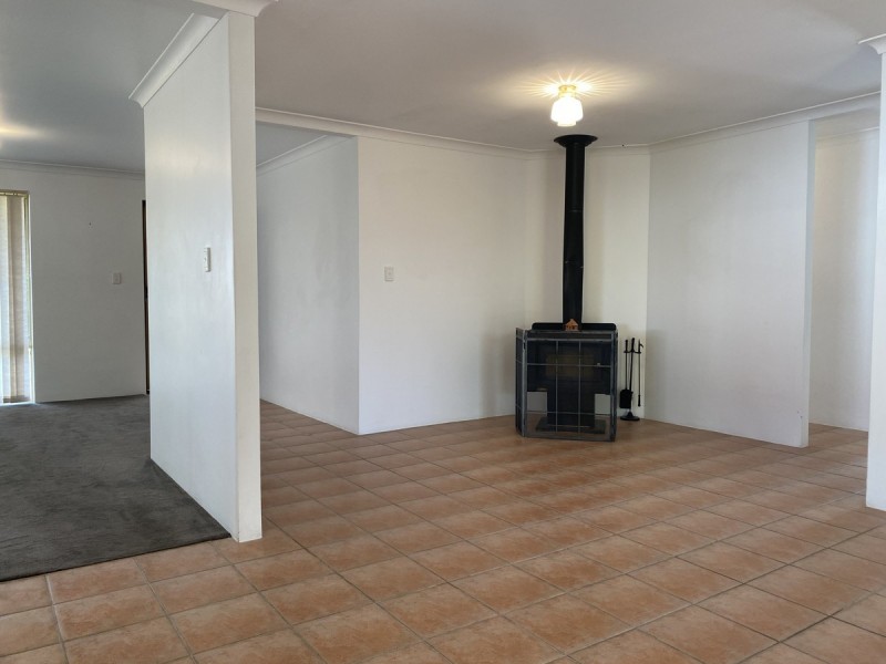 9 Caley Place, Two Rocks WA 6037