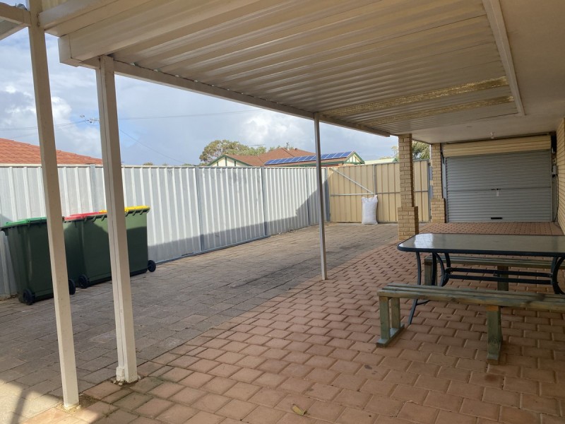 9 Caley Place, Two Rocks WA 6037