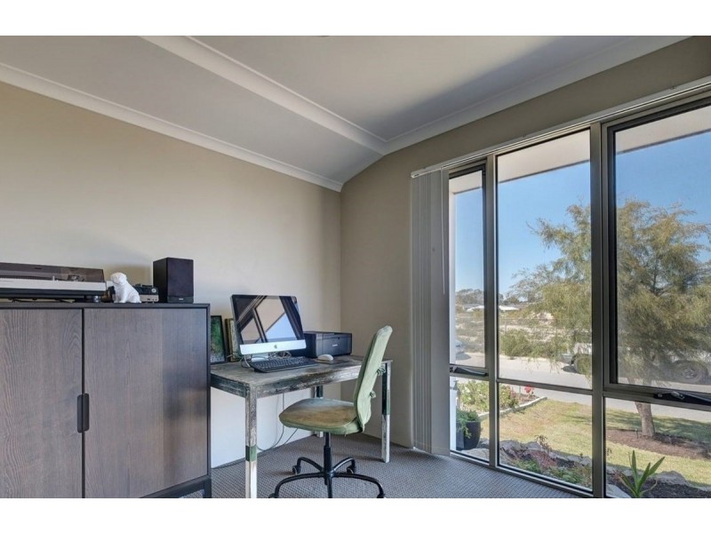 7 Avon Road, Yanchep WA 6035