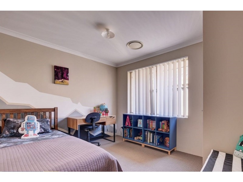 7 Avon Road, Yanchep WA 6035