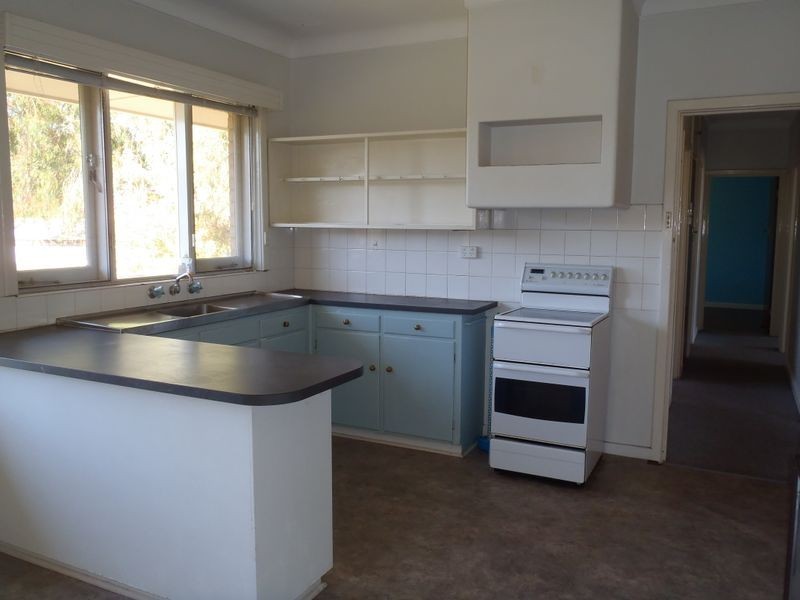 15 Woodrow Avenue, Yokine WA 6060