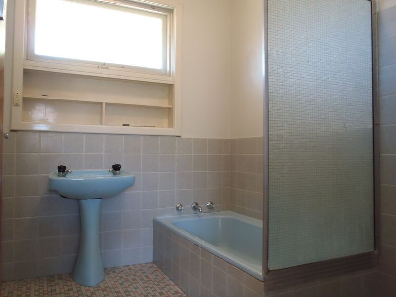 15 Woodrow Avenue, Yokine WA 6060