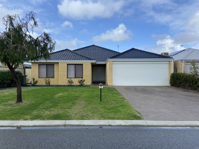 72 Blackwood Meander, Yanchep WA 6035