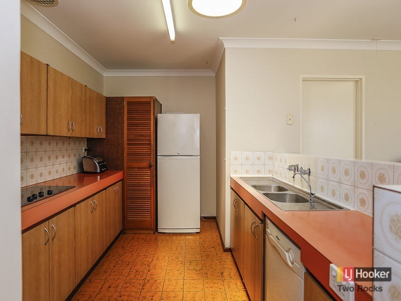 18 Damepattie Drive, Two Rocks WA 6037