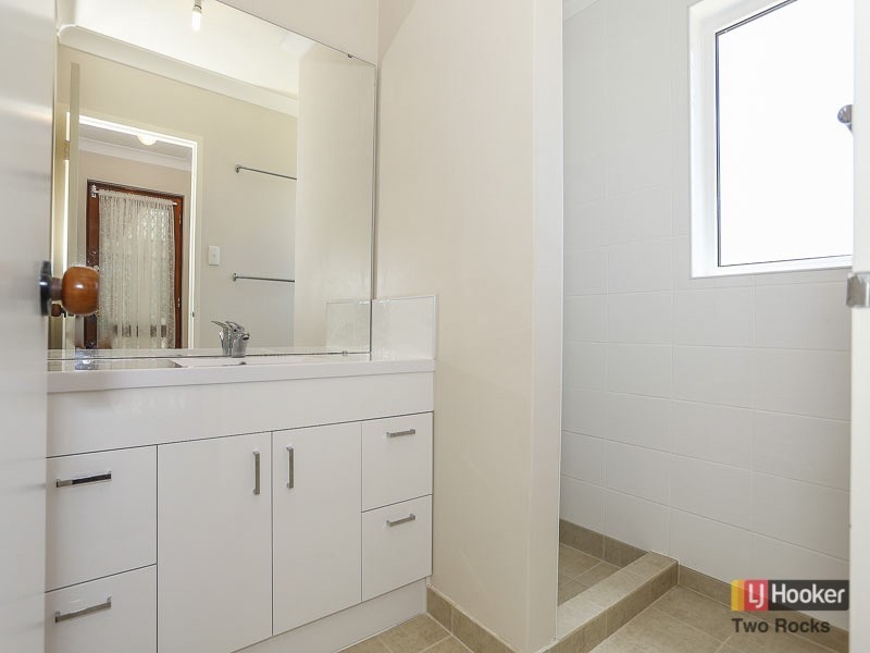 18 Damepattie Drive, Two Rocks WA 6037