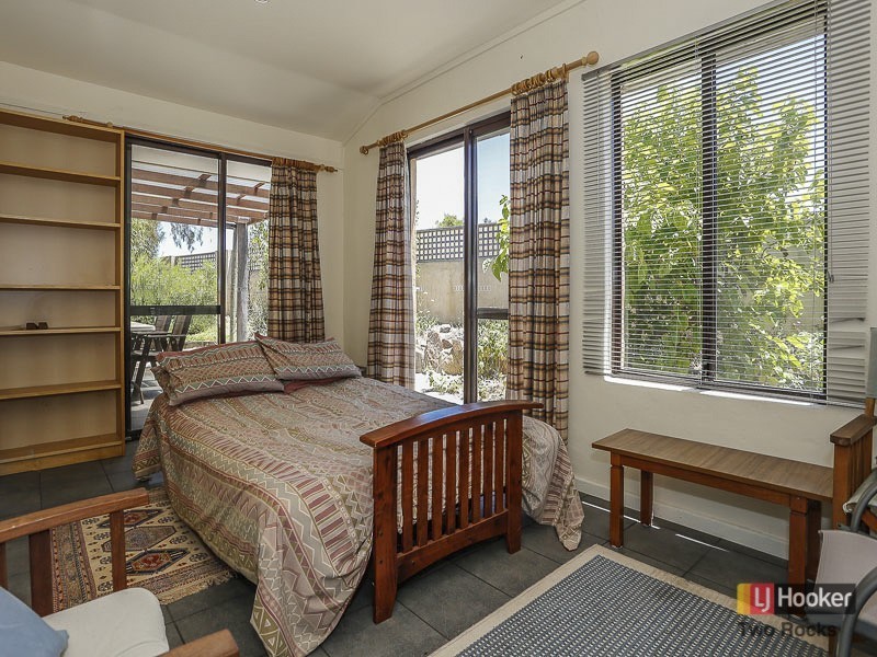 7 Intrepid Court, Two Rocks WA 6037