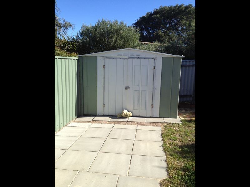 18 Hutt Court, Two Rocks WA 6037