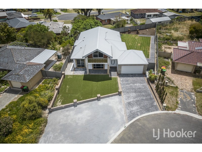17 Mitchell Place, Two Rocks WA 6037