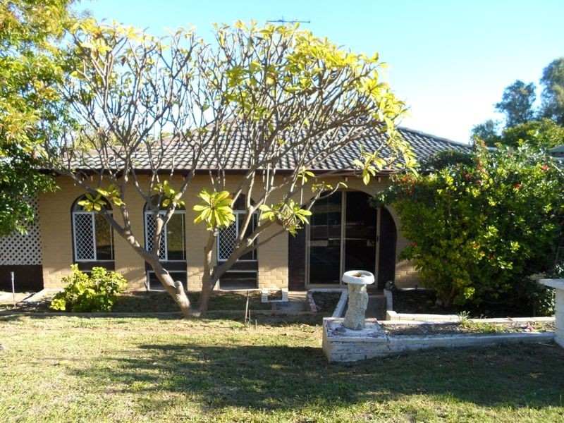 4 Candler Way, Two Rocks WA 6037