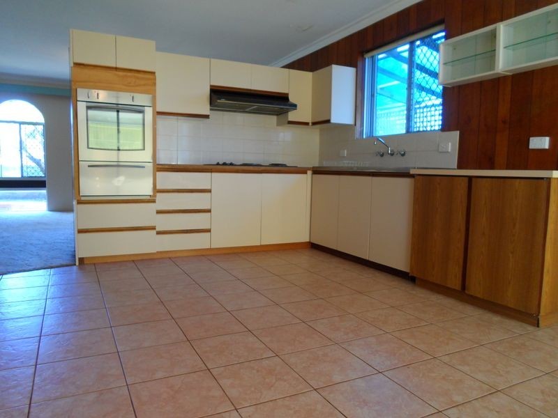 4 Candler Way, Two Rocks WA 6037