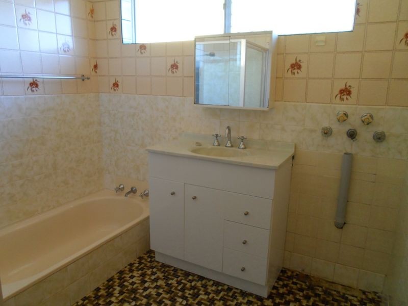 4 Candler Way, Two Rocks WA 6037