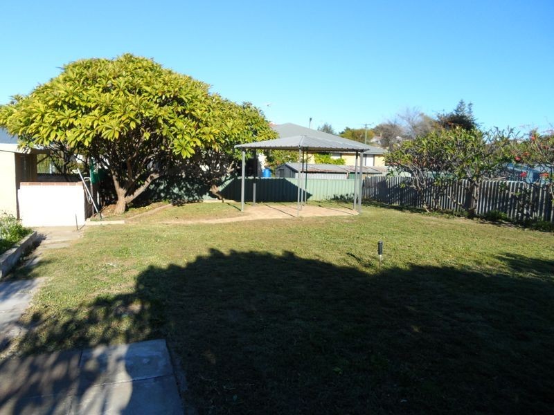 4 Candler Way, Two Rocks WA 6037