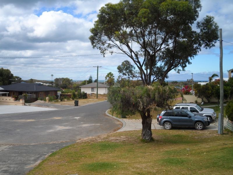 15 Hutt Court, Two Rocks WA 6037